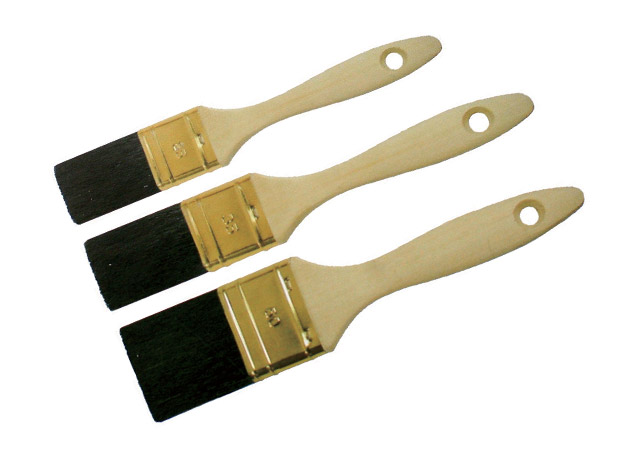 
	Flat brush, 70% tops dyed black bristles, gold printed ferrule, soft wooden handle Size: &nbsp;25mm, 35mm, 50mm